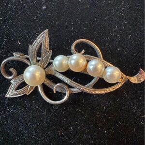 Silver Leaf Pearl Brooch